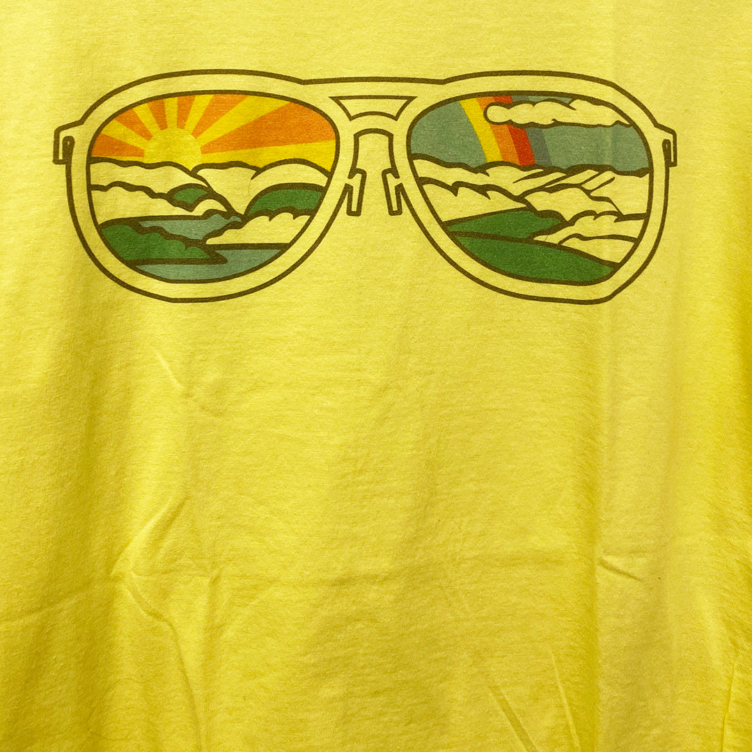 Collingswood Sunglasses | T-Shirt
