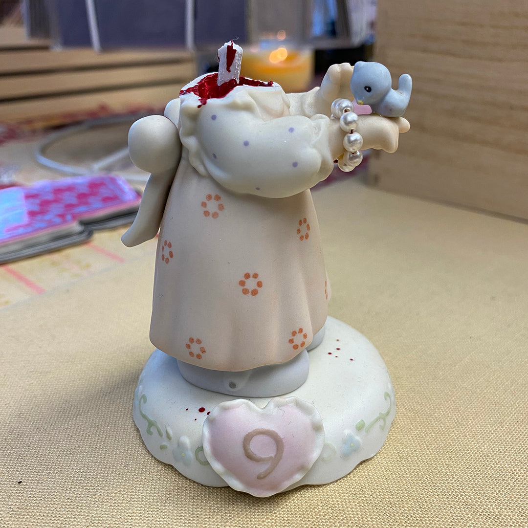 #9 Granny with Birdie | Headless Moments